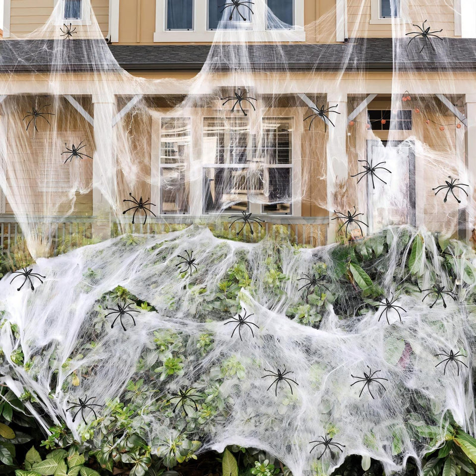 ZPISF spider webs stretch to cover up to 1400 sq ft indoors and outdoors.