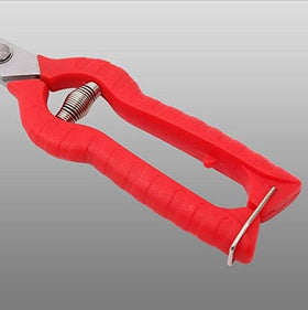 Zsling safety lock design ensuring secure operation during gardening tasks.
