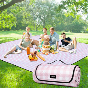 ZUBOND picnic blanket gingham close-up texture for comfortable outdoor seating.