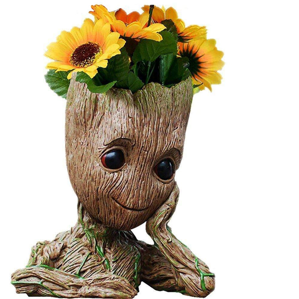 ZUSONUD Baby Groot pen pot on desk organizes pens with playful desk charm