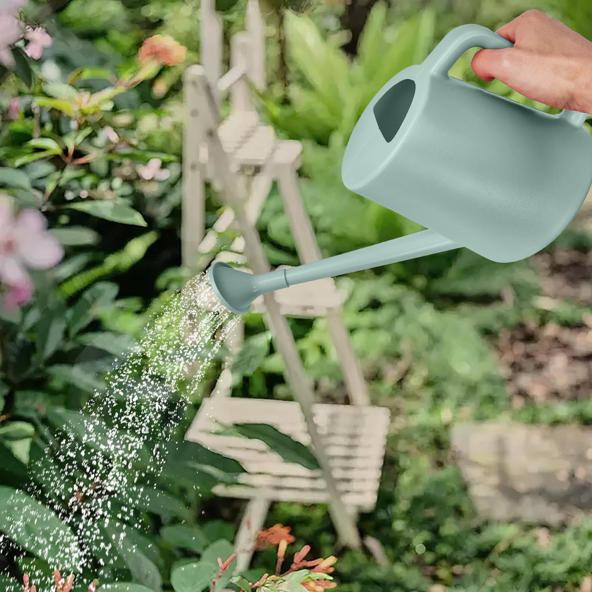 ZXJ Grip ergonomic handle ensures comfortable, secure watering sessions.