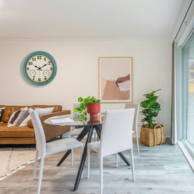 Zyzamay silent sweep movement delivers quiet timekeeping